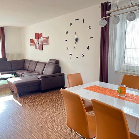Bogi'S Ferienhaus - Pension Laakirchen Luaran gambar