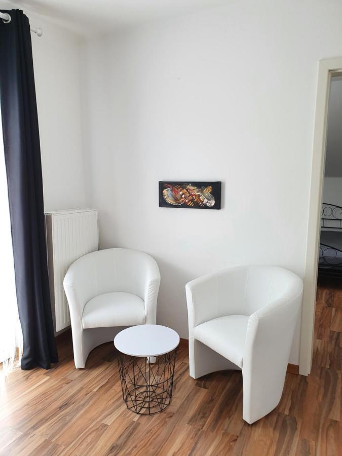 Bogi'S Ferienhaus - Pension Laakirchen Luaran gambar