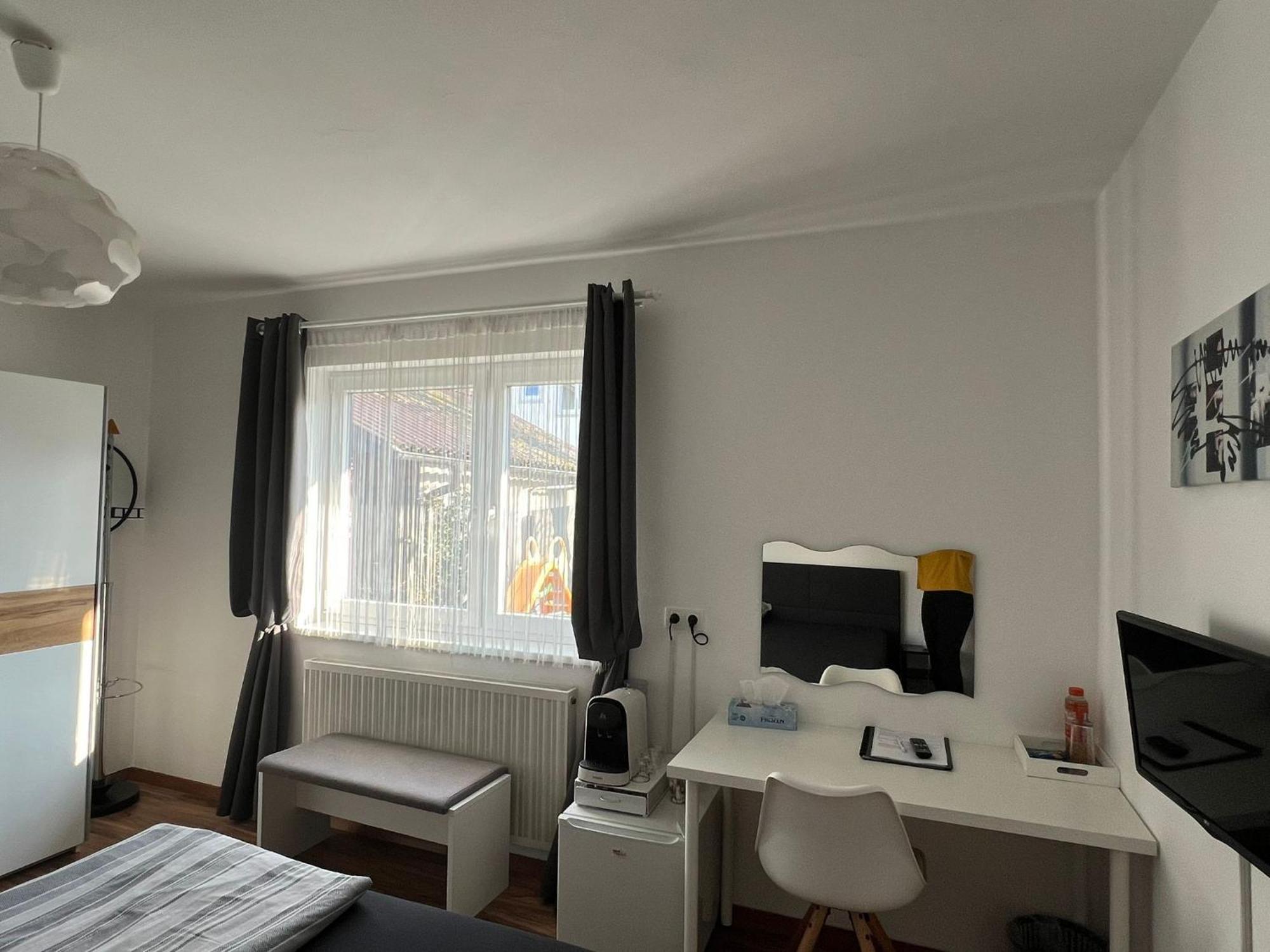 Bogi'S Ferienhaus - Pension Laakirchen Luaran gambar